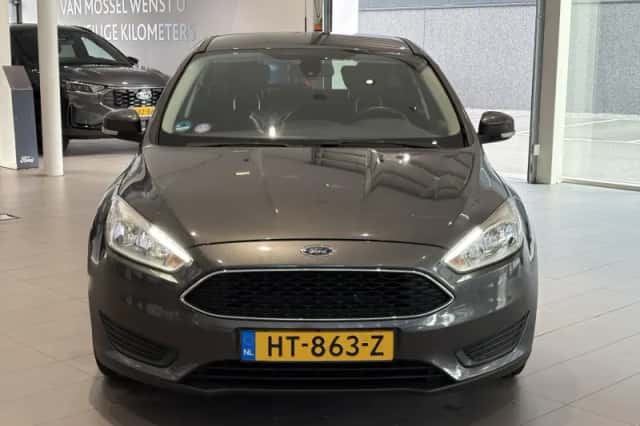 Ford Focus (2015) thumbnail 2