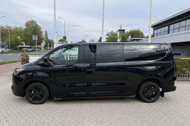 Ford Transit Custom (2025) thumbnail 2