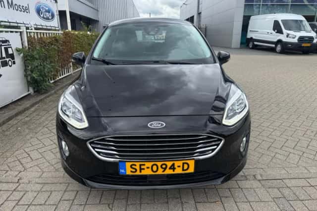 Ford Fiesta (2018) thumbnail 2