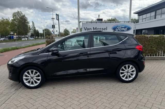 Ford Fiesta (2018) thumbnail 4