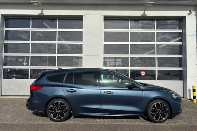 Ford Focus (2020) thumbnail 5