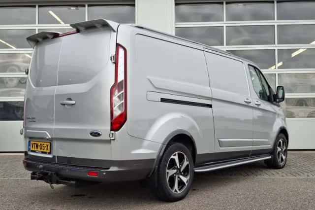 Ford Transit Custom (2023) thumbnail 2