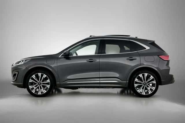 Ford Kuga (2022) thumbnail 2