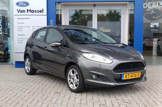 Ford Fiesta (2016) thumbnail 4