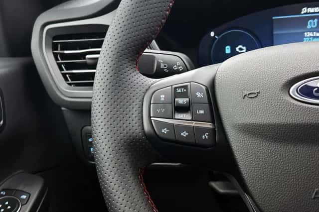 Ford Kuga (2026) thumbnail 6