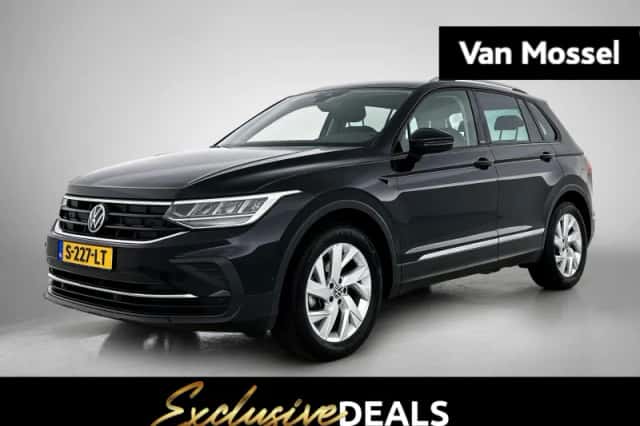 Volkswagen Tiguan (2022) thumbnail 1