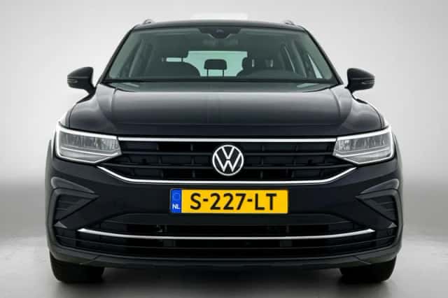 Volkswagen Tiguan (2022) thumbnail 5