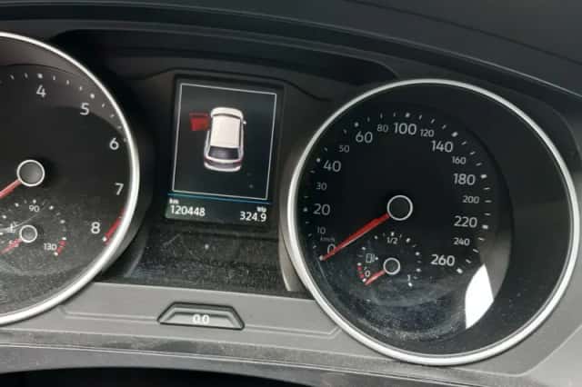 Volkswagen Tiguan (2022) thumbnail 6