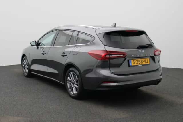 Ford Focus (2023) thumbnail 2