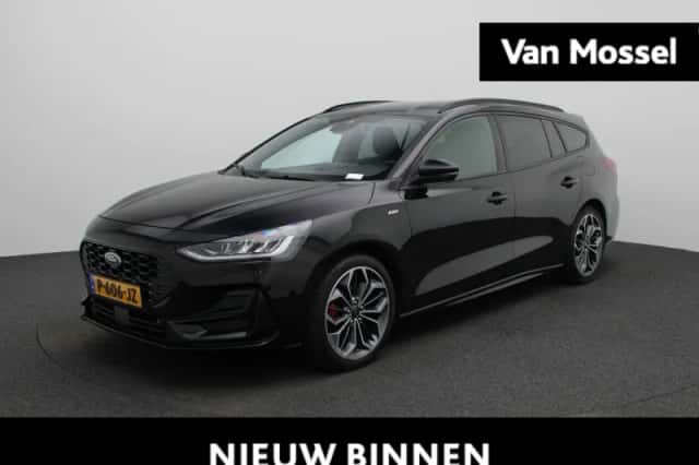 Ford Focus (2022) thumbnail 1