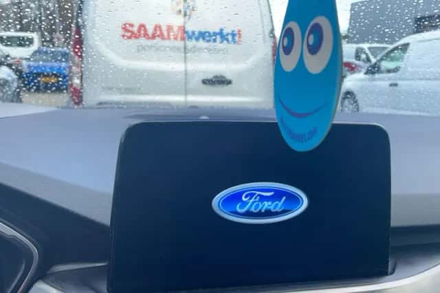 Ford Kuga (2021) thumbnail 4