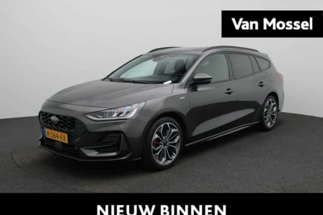 Ford Focus (2022) thumbnail 1