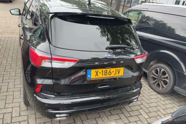 Ford Kuga (2020) thumbnail 3
