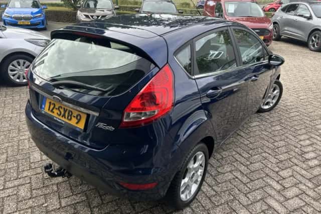 Ford Fiesta (2012) thumbnail 5