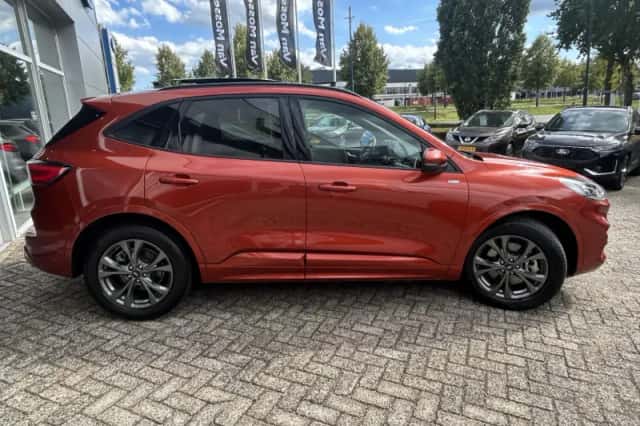 Ford Kuga (2020) thumbnail 6
