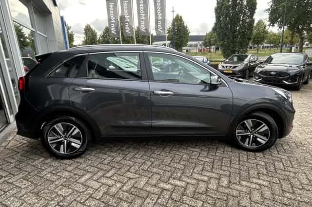 Kia Niro (2021) thumbnail 6