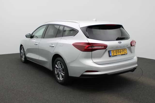 Ford Focus (2023) thumbnail 2