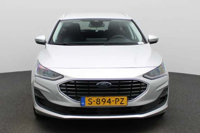 Ford Focus (2023) thumbnail 3