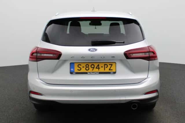Ford Focus (2023) thumbnail 5