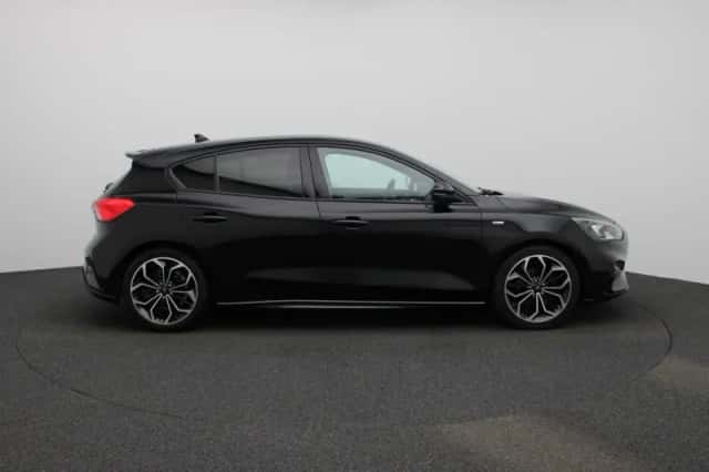 Ford Focus (2021) thumbnail 6