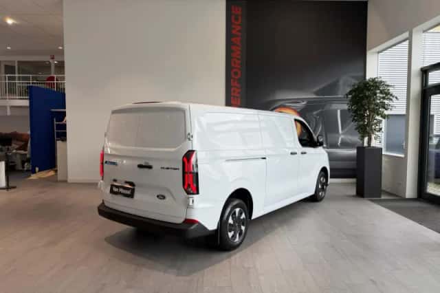 Ford E-Transit Custom (2026) thumbnail 6