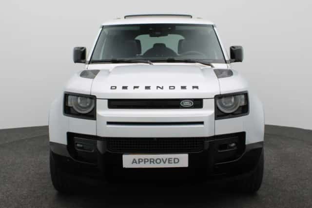 Land Rover Defender (2023) thumbnail 4