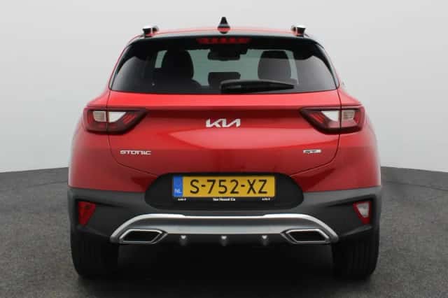 Kia Stonic (2023) thumbnail 5