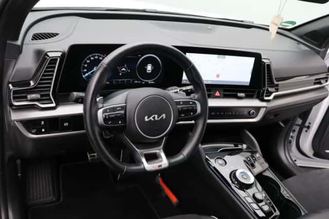 Kia Sportage (2023) thumbnail 3