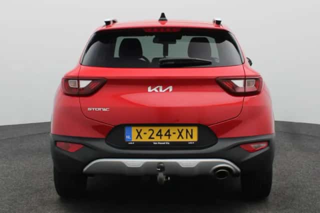 Kia Stonic (2024) thumbnail 5