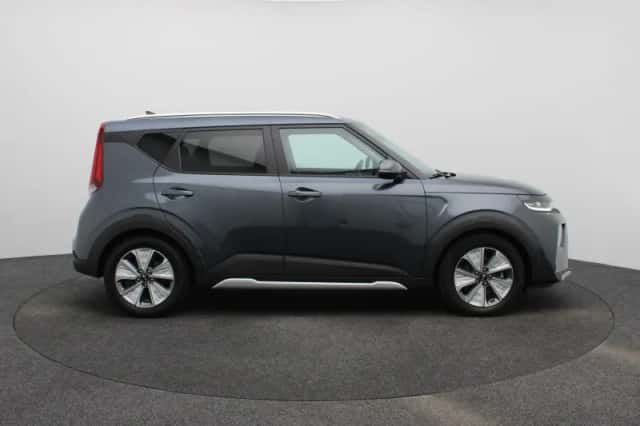 Kia Soul EV (2020) thumbnail 6