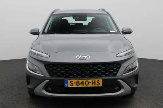 Hyundai Kona (2023) thumbnail 4