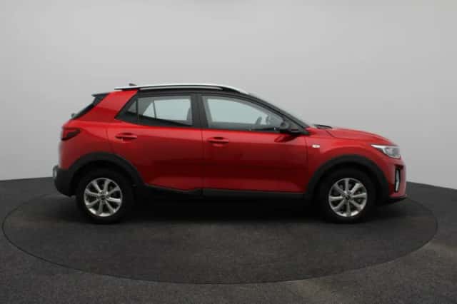 Kia Stonic (2023) thumbnail 6