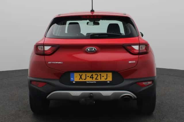 Kia Stonic (2019) thumbnail 5