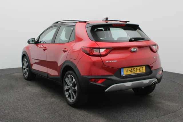 Kia Stonic (2020) thumbnail 4