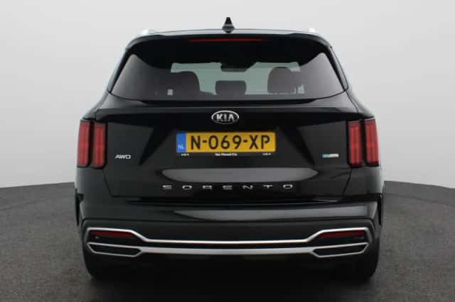 Kia Sorento (2021) thumbnail 5