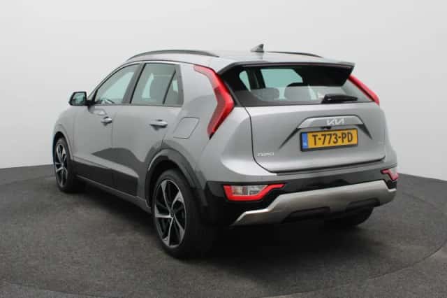 Kia Niro (2023) thumbnail 2