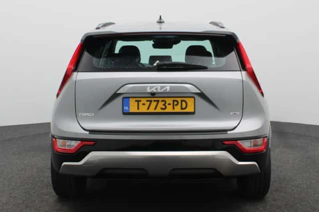 Kia Niro (2023) thumbnail 5