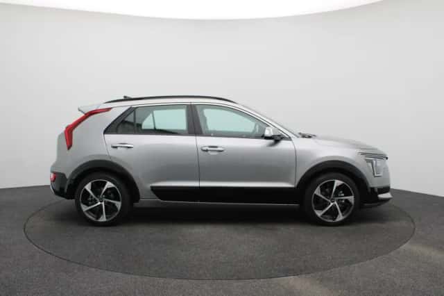 Kia Niro (2023) thumbnail 6