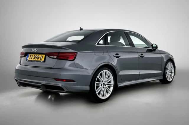 Audi A3 (2018) thumbnail 4