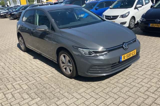 Volkswagen Golf (2021) thumbnail 5