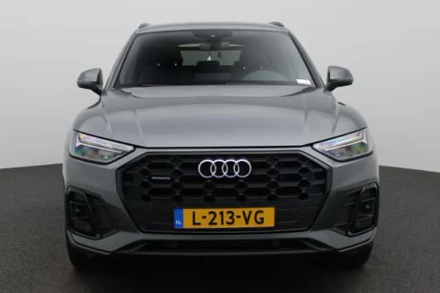 Audi Q5 (2021) thumbnail 3