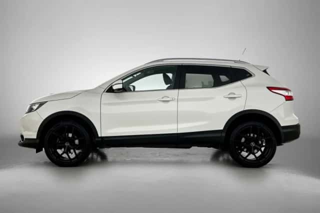 Nissan Qashqai (2015) thumbnail 4