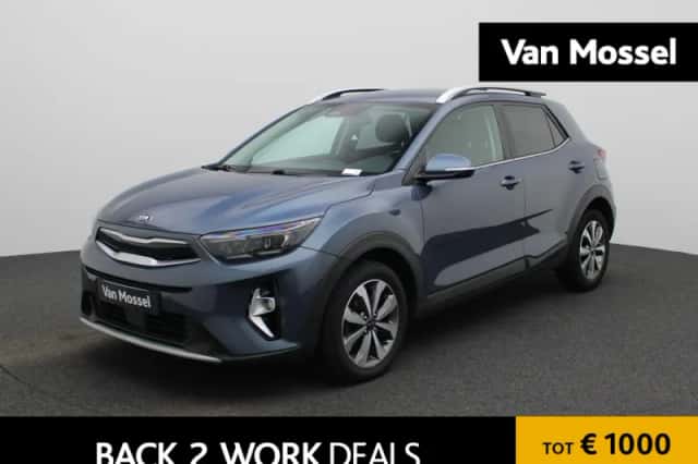 Kia Stonic (2021) thumbnail 1