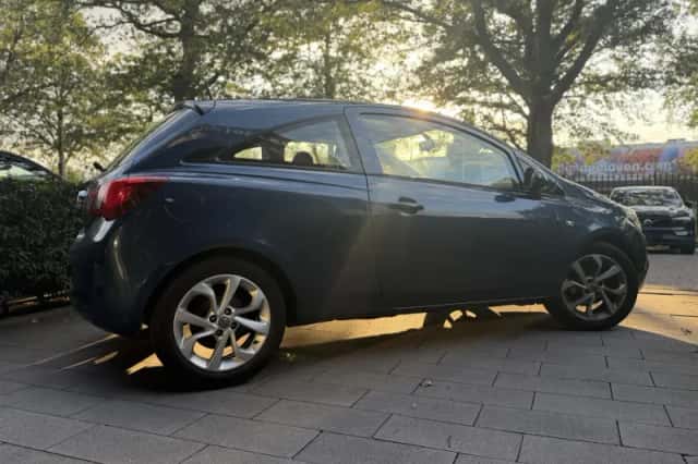 Opel Corsa (2015) thumbnail 2