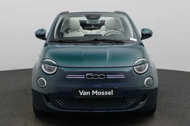 Fiat 500e (2023) thumbnail 3