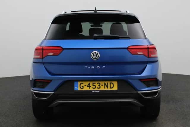 Volkswagen T-Roc (2018) thumbnail 5