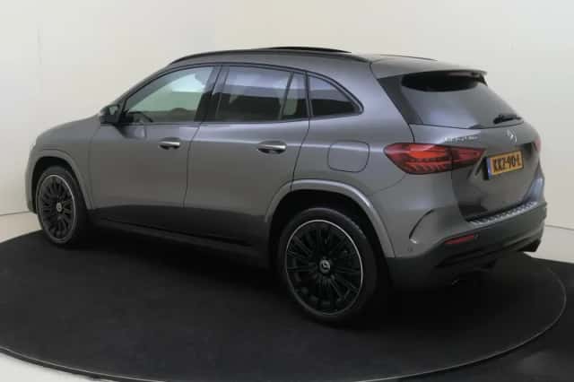 Mercedes-Benz GLA (2026) thumbnail 3