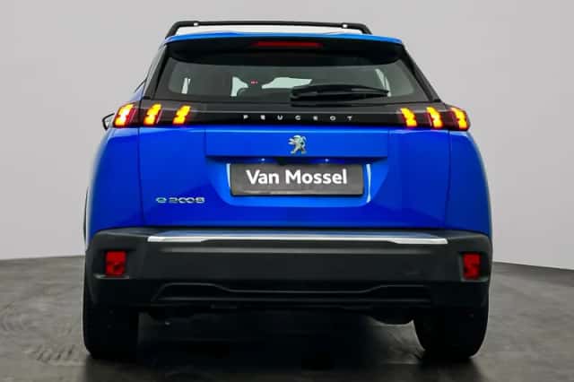 Peugeot e-2008 (2021) thumbnail 4