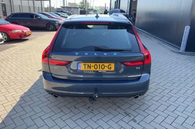 Volvo V90 (2018) thumbnail 4