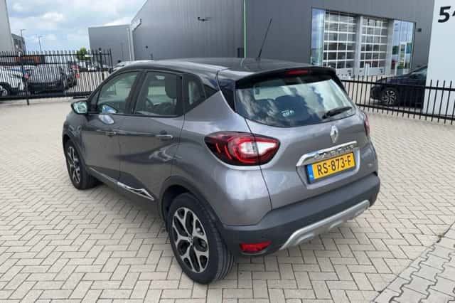 Renault Captur (2017) thumbnail 2